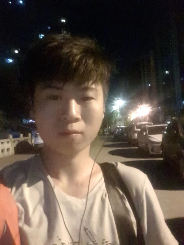 流星的瞬间的第一张照片--马尾相亲网
