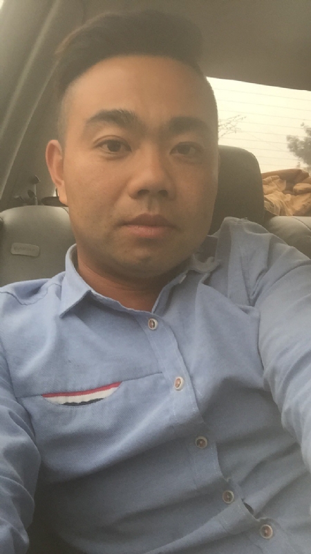 随风的第一张照片--马尾相亲网
