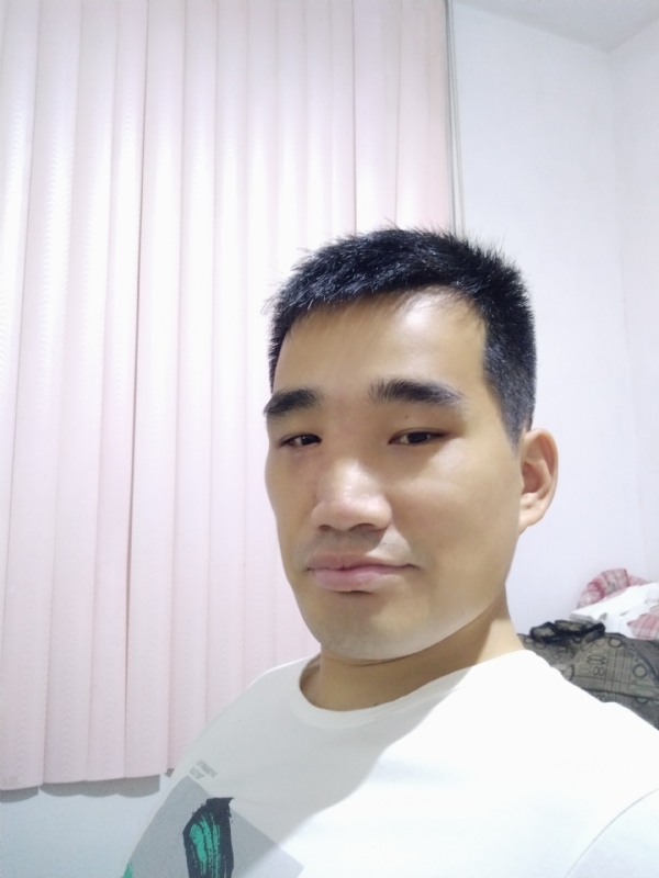 大男孩的第一张照片--马尾相亲网
