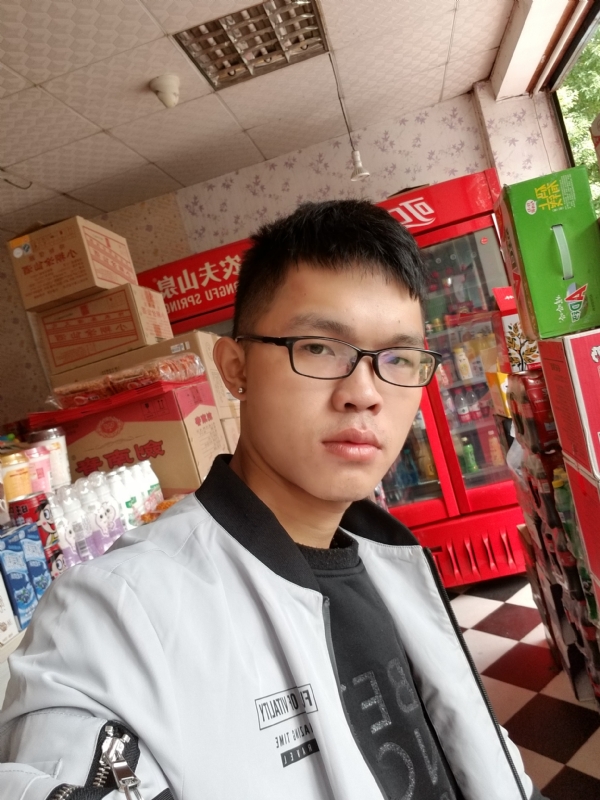 柒年的第一张照片--马尾相亲网