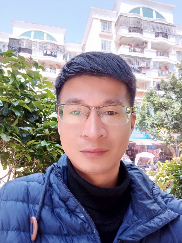 天行的第一张照片--马尾相亲网