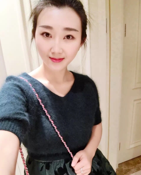 小妮的第三张照片--马尾相亲网