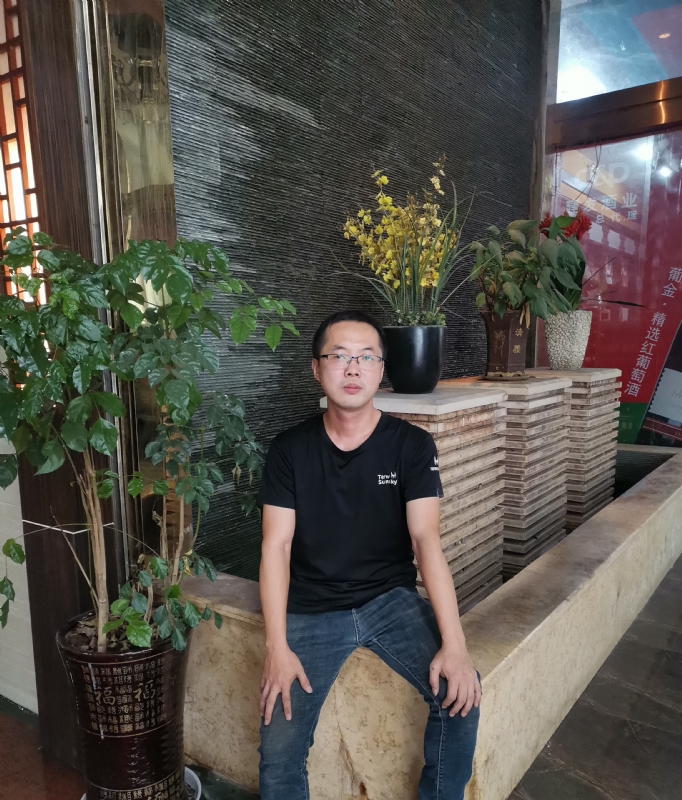 孤独小舟的第二张照片--马尾相亲网