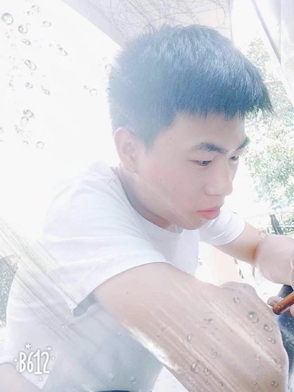 对她说晚安的第一张照片--马尾相亲网