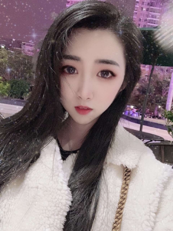 妮可的第一张照片--马尾相亲网