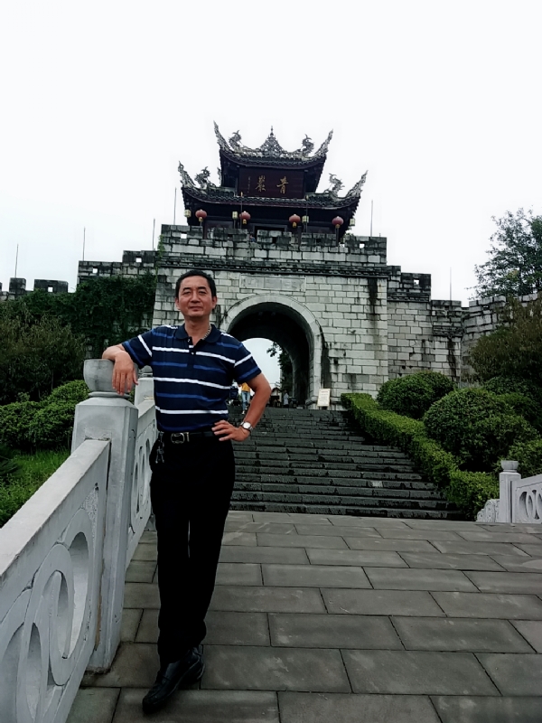 真心的龙的第六张照片--马尾相亲网