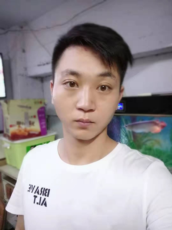 七秒记忆的第一张照片--马尾相亲网