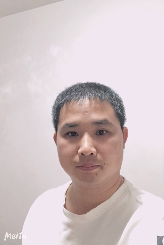 小梁的第一张照片--马尾相亲网