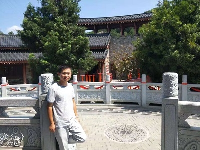 方向的第一张照片--马尾相亲网