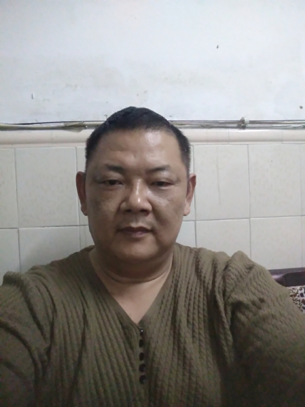 馋花拜柳的第一张照片--马尾相亲网