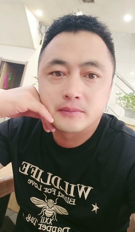 廖艾德的第一张照片--马尾相亲网