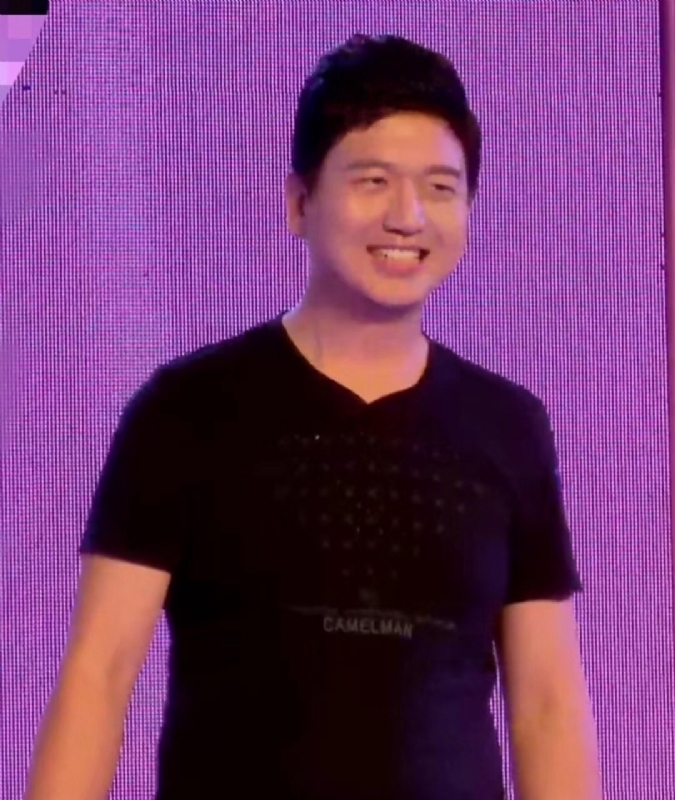 风继续吹的第一张照片--马尾相亲网