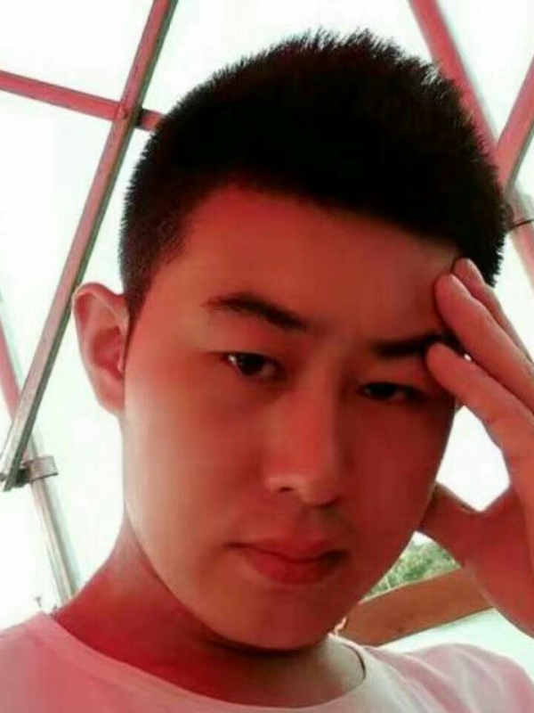 淡漠的第一张照片--马尾相亲网
