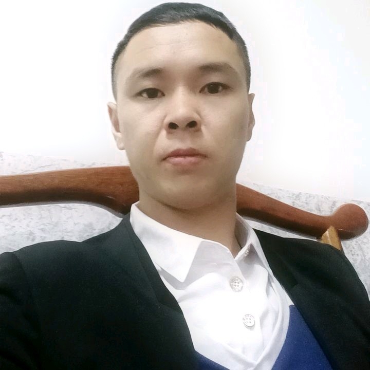 冷漠的第一张照片--马尾相亲网