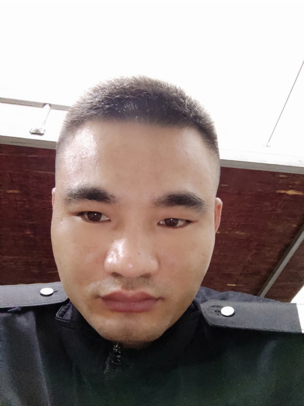 泉的第一张照片--马尾相亲网