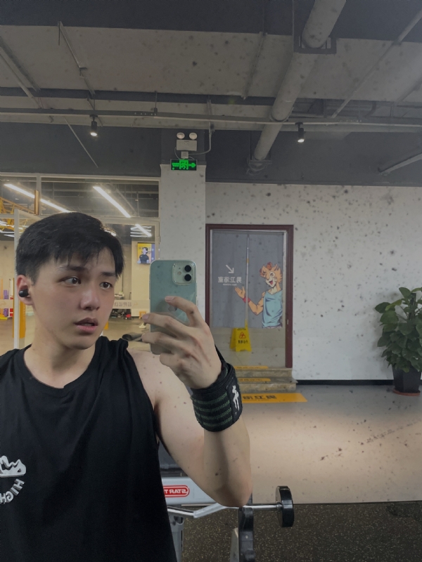 想吃猫的鱼的第一张照片--马尾相亲网