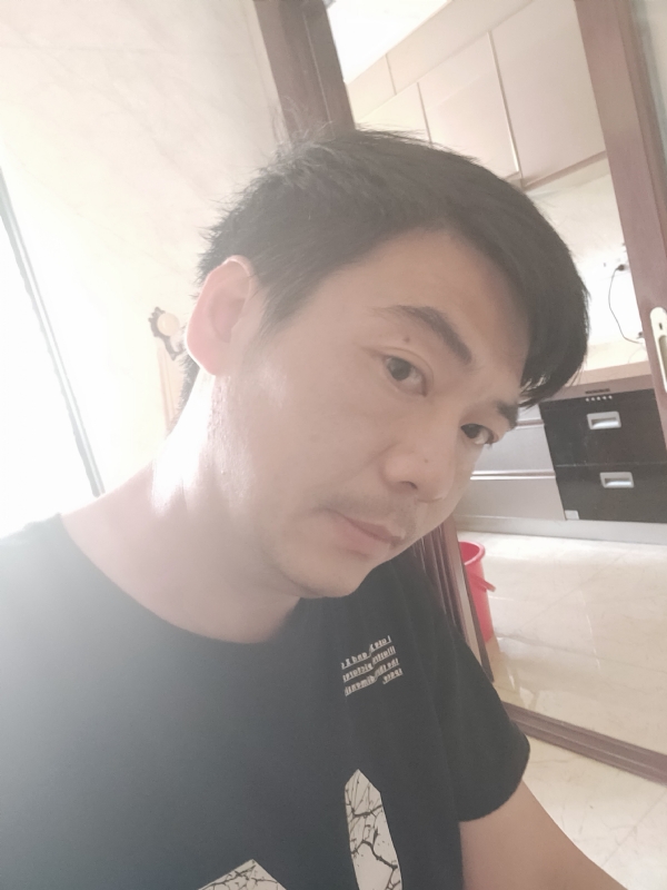 漫步的第二张照片--马尾相亲网