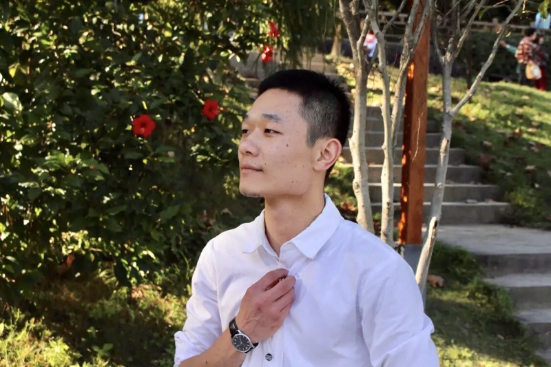 落落大方的第一张照片--马尾相亲网