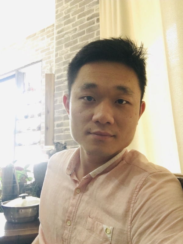 落落大方的第二张照片--马尾相亲网