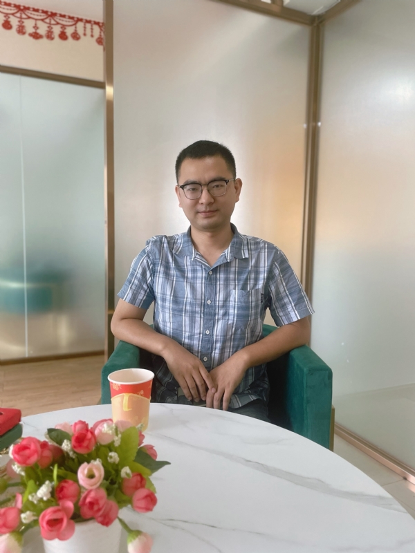 微尘的第二张照片--马尾相亲网