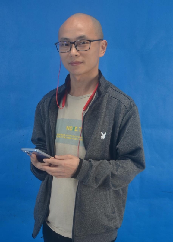 酉星的第三张照片--马尾相亲网