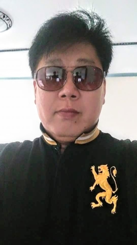 含笑半步癲的第三张照片--马尾相亲网