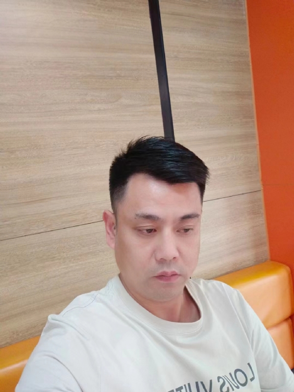 不知道的第三张照片--马尾相亲网