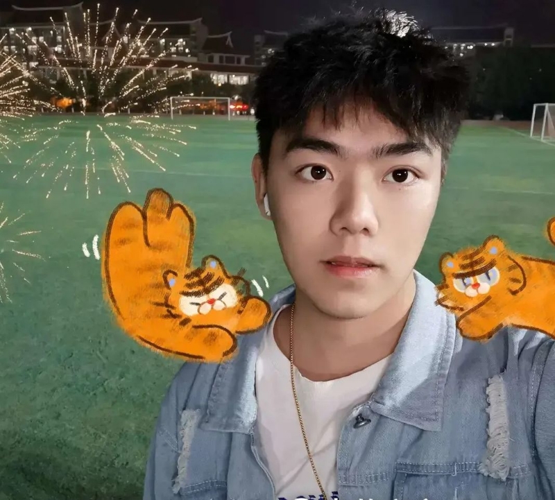 太累了的第一张照片--马尾相亲网