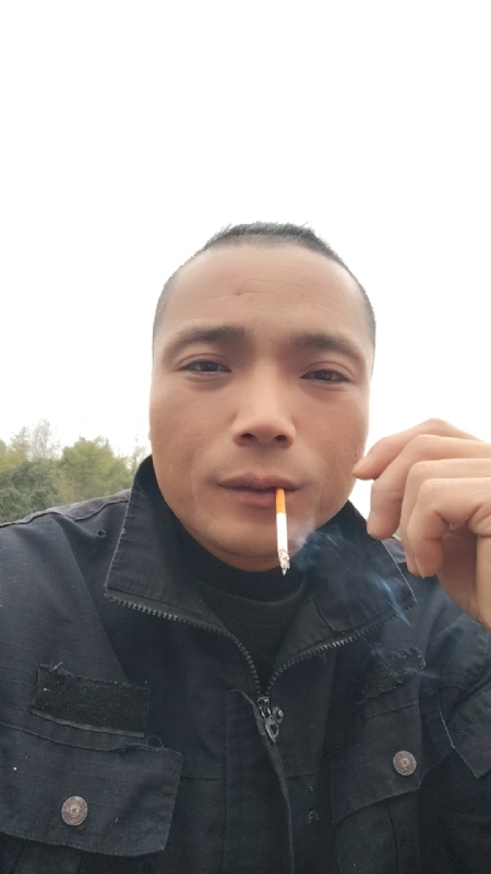 伯爵的第一张照片--马尾相亲网