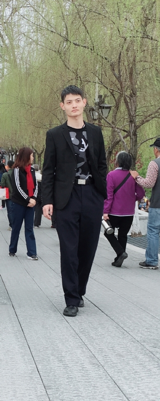 风一样的第一张照片--马尾相亲网