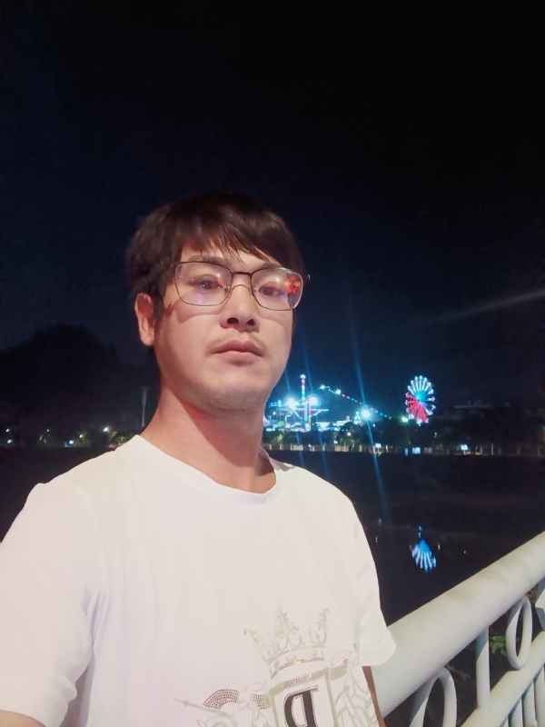 任豐的第一张照片--马尾相亲网