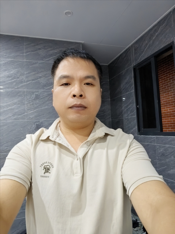 刘两水的第一张照片--马尾相亲网
